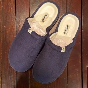 Brand new Navy men’s terry slippers by BRUNCH. Men’s size 10 ! Super comfy!!!&